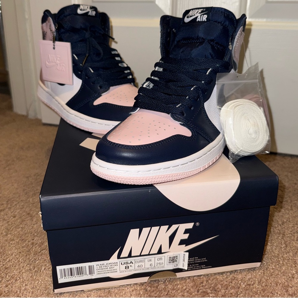 Nike Air Jordan Retro 1 Sneakers